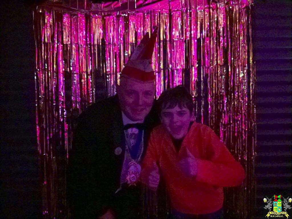 ../Images/Jeugd Opwarmbal Photobooth 020.jpg